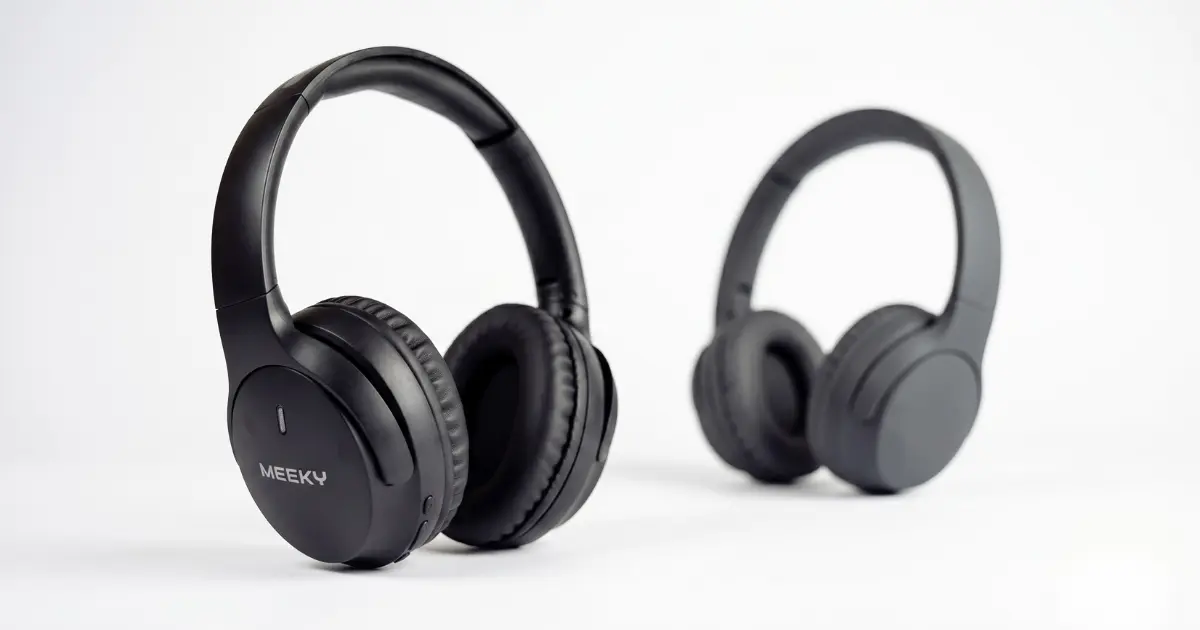 Comparativo Meeky F5 ANC Pro, QCY H3 e JBL Tune 770NC em 2026